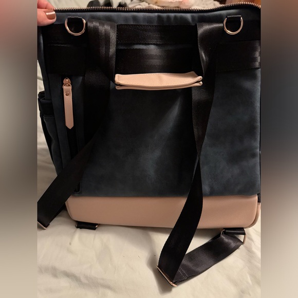 Petunia pickle bottom diaper bag - Picture 5 of 6